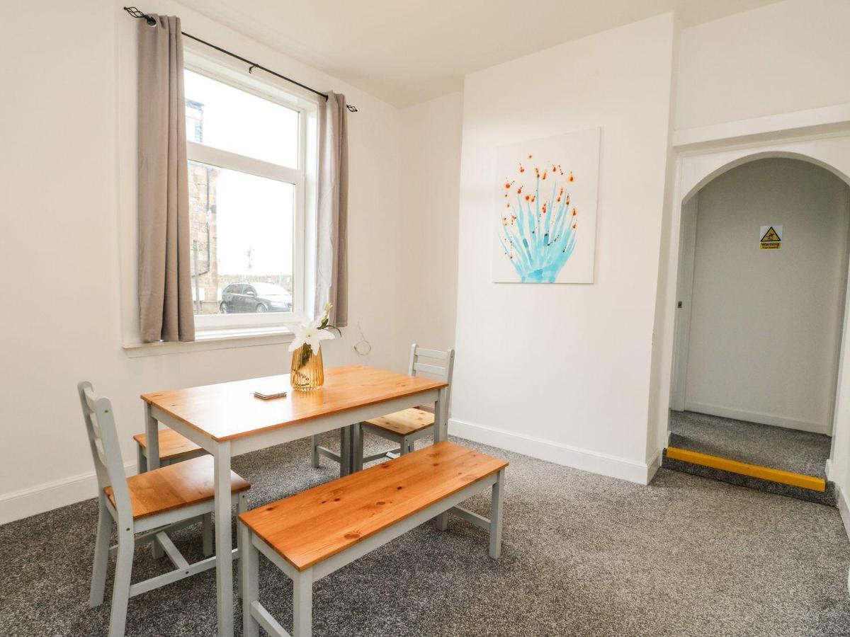 Annielea Is A Cosy 3 Bed Cottage In Helensburgh Exterior foto